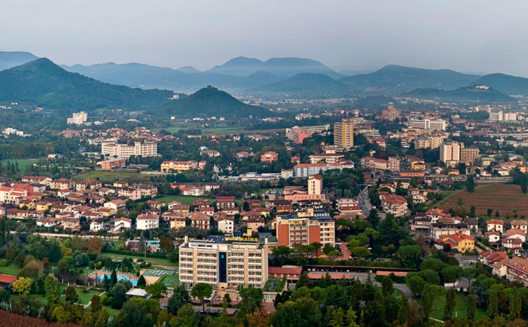 Panoramica di Montegrotto Terme in provincia di Padova.