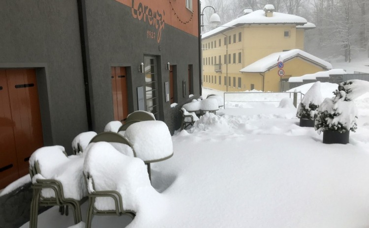 La piazza di Castelvecchio di Valdagno dopo una bella nevicata.