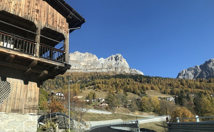 I colori autunnali e le Dolomiti a Selva di Cadore.